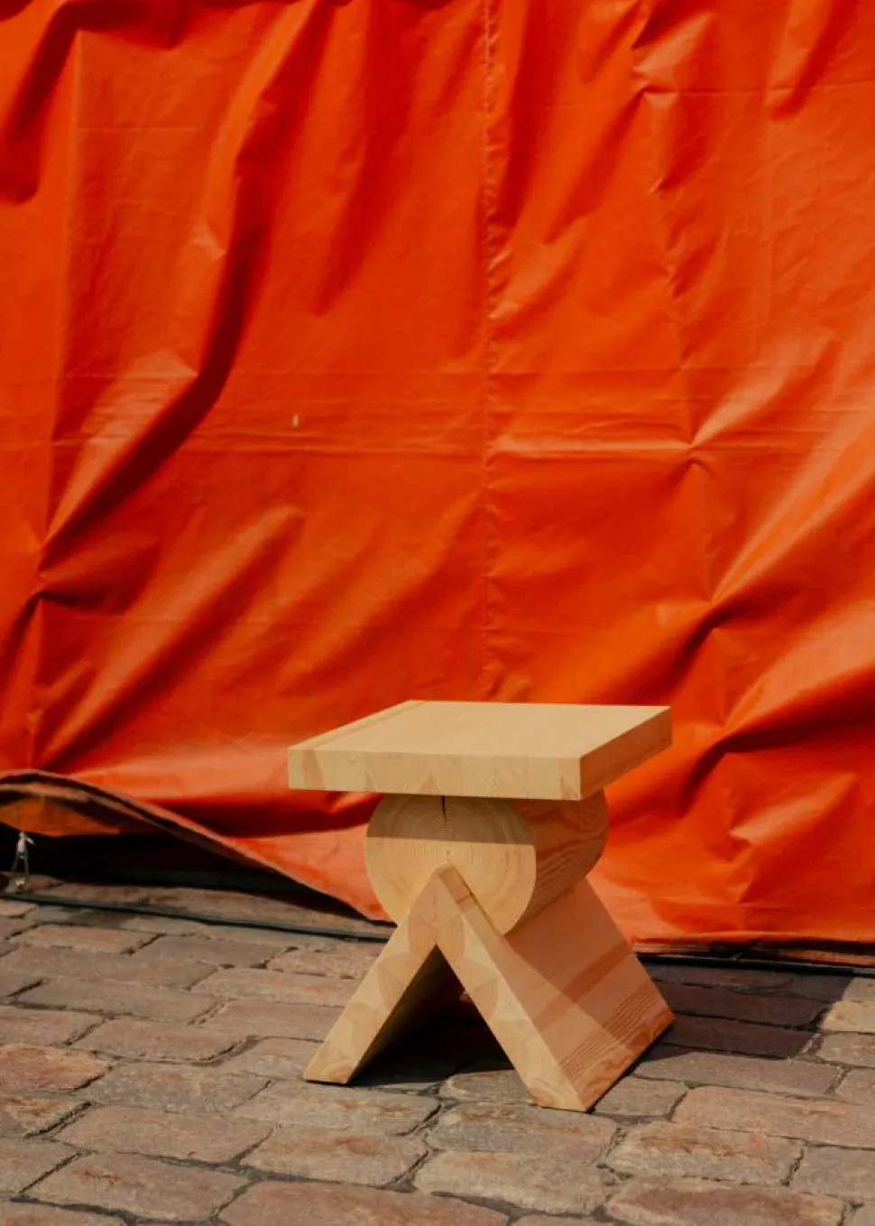 006 AA Side Table sidobord Matt oljevaxad furu 40x40x45 cm