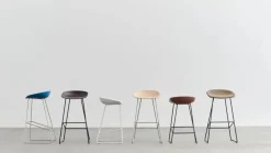 About a Stool 38 Low barstol 2.0 Khaki-vitt stålstativ