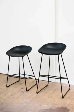 About a Stool 38 Low barstol 2.0 Svart-svart stålstativ