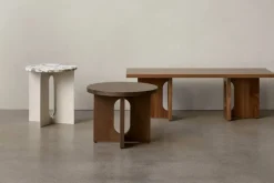 Androgyne sidobord Ø50 cm mörkbetsad ek Mörkbetsad ek-bordsskiva