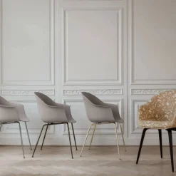 Bat stol alabaster white svart stålstativ