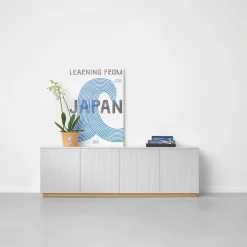 Beam sideboard vit lack vit sockel toppskiva i carrara marmor