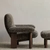 Brasilia fotpall Bouclé 02 beige-valnötsstativ