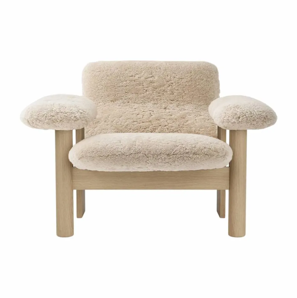 Brasilia fåtölj low back Natural oak-Nature sheepskin curly