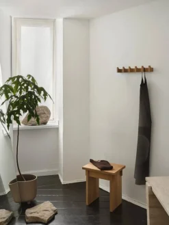 Column klädhängare 49 cm Varm oljad ek