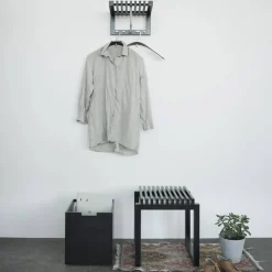 Cutter pall Svartlackerad ek