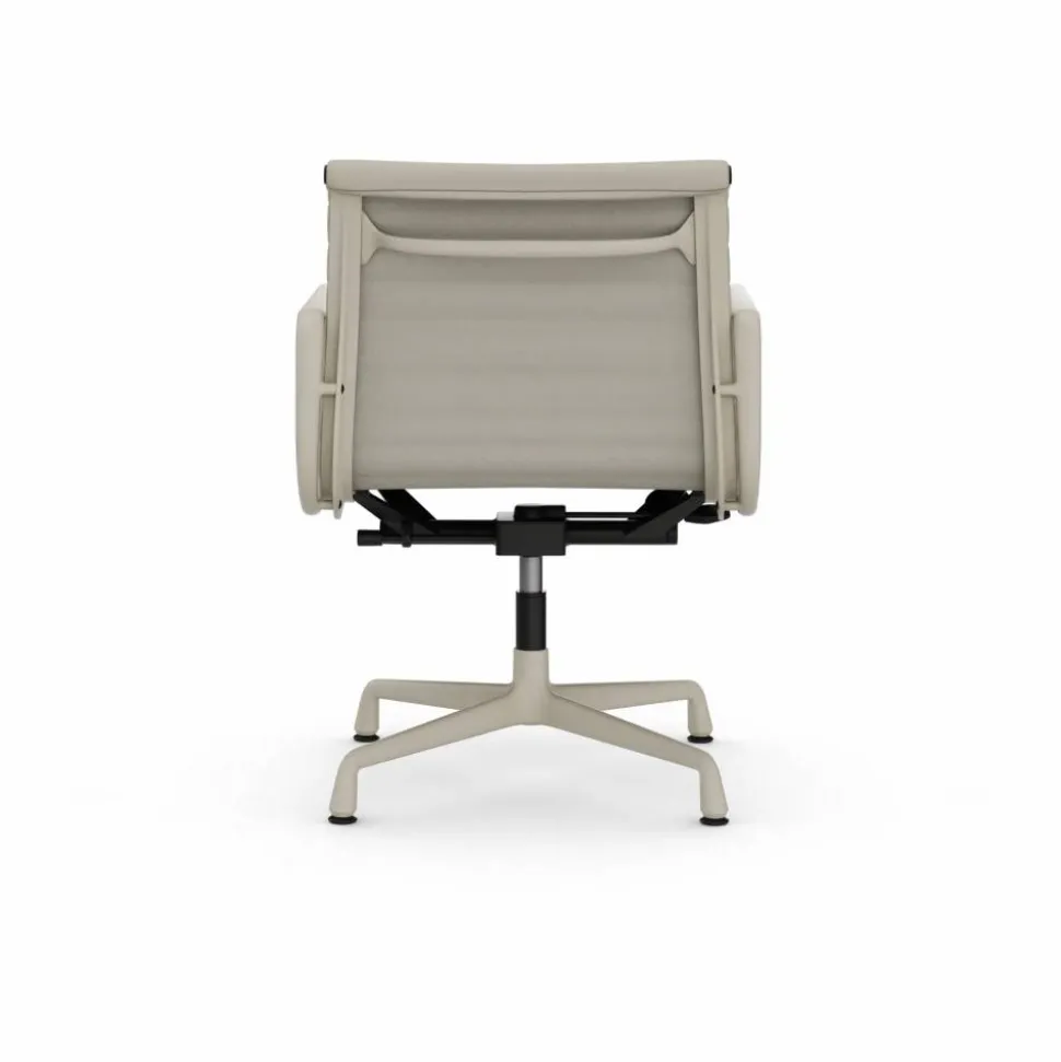 EA132 Aluminium Chair kontorsstol felt glides 73 Clay leather-37 chalk powder coated