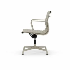 EA132 Aluminium Chair kontorsstol felt glides 73 Clay leather-37 chalk powder coated