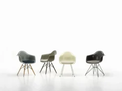 Eames fiberglass armchair DAR stol klädd sits Checkered-Elephant grey-Svart