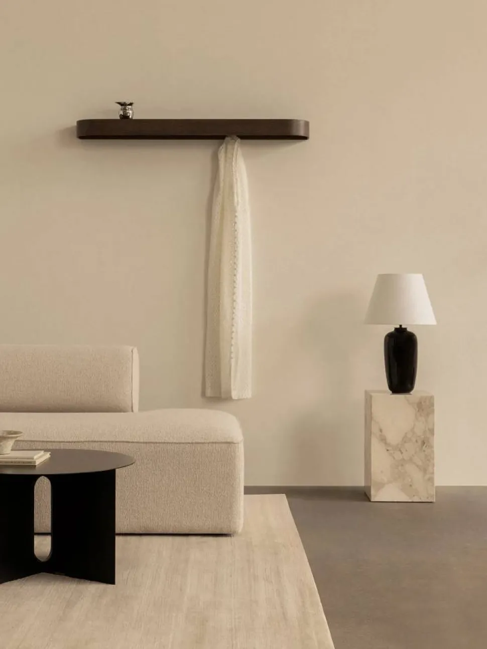 Epoch hylla med krokar 118 cm Dark stained oak-black