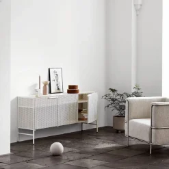 Grid sideboard black