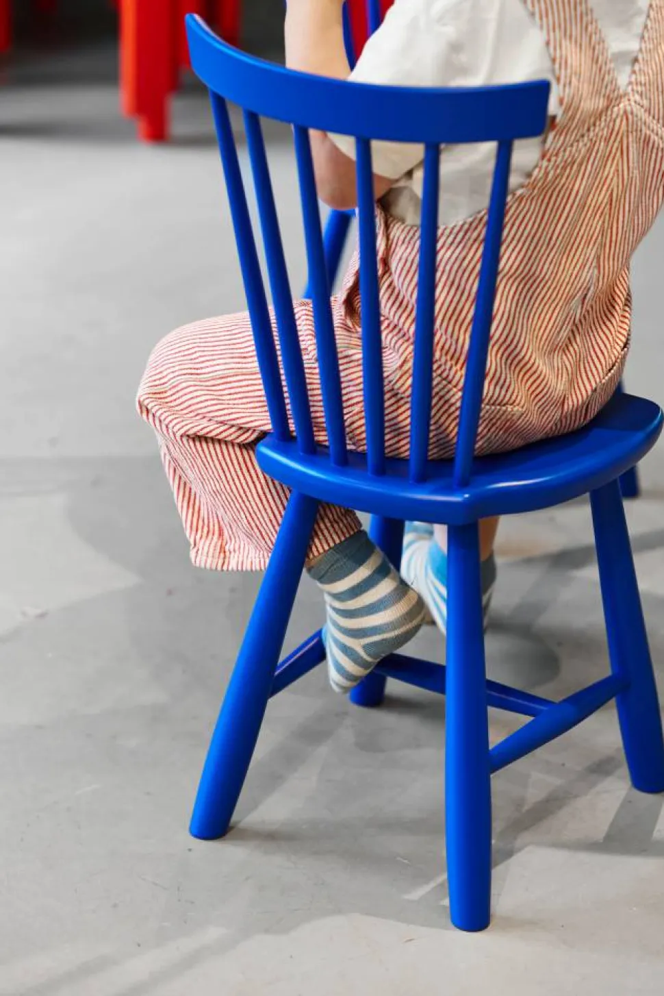 Lilla Åland barnstol björk 33 cm Svenssons blå