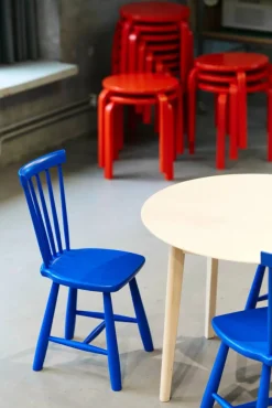 Lilla Åland barnstol björk 33 cm Svenssons blå