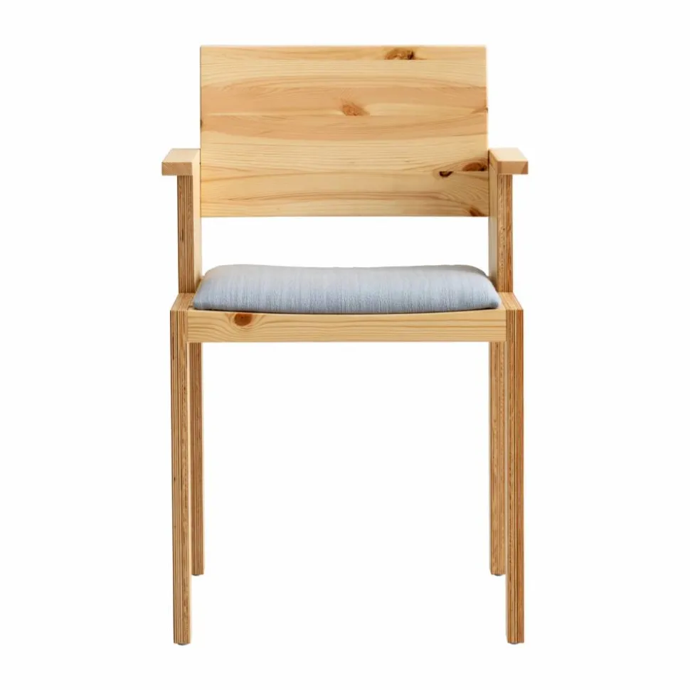 016 Maasto Dining Armchair karmstol Matt oljevaxad furu klädd sits grå