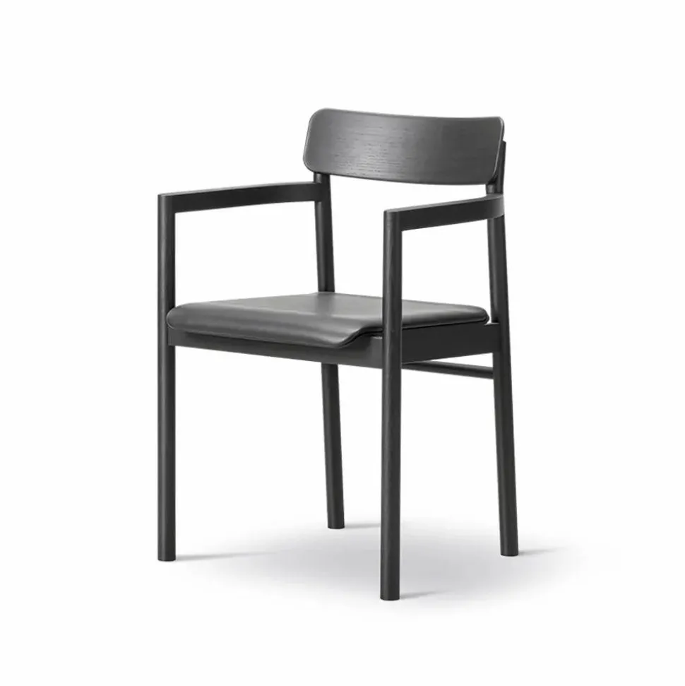 Post 3445 karmstol Svartlackerad ek