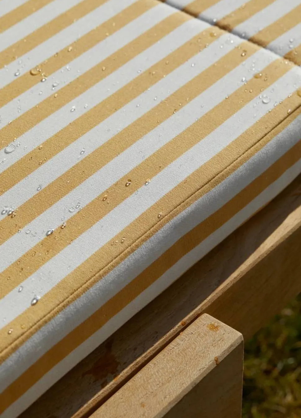 Riviera dyna till solsäng tyg outdoor textile golden yellow stripe