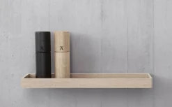 Shelf 11 vägghylla 44 cm Lacquered oak