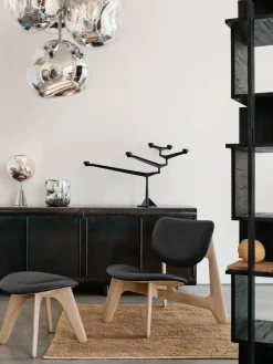 Slab loungestol klädd sits Natural oak-black leather