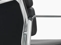 Soft Pad Chair EA 208 classic height polerat krom Läder L50 Nero (filttassar)