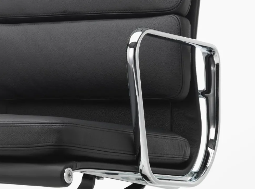 Soft Pad Chair EA 208 classic height polerat krom Läder L50 Nero (filttassar)