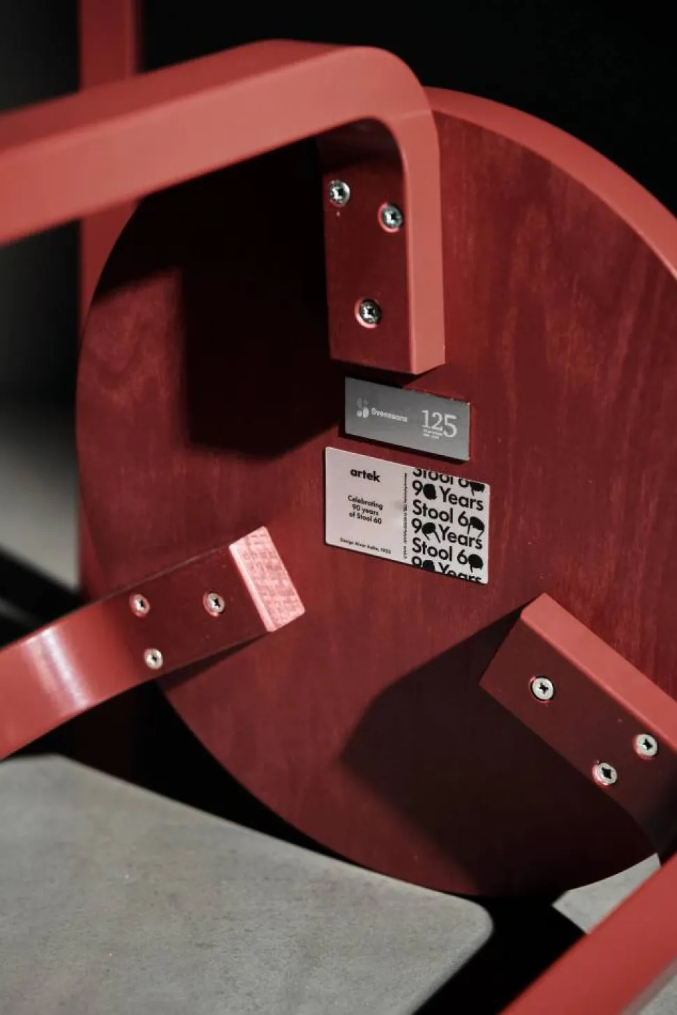 Stool 60 pall jubileumsutgåva Svenssons 125 år Faluröd