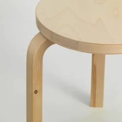 Stool 60 Villi pall jubileumsutgåva 90 år Björk