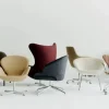 Svanen 3320 fåtölj Essential läder walnut-borstad aluminium