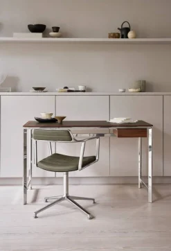 Vipp430 Studio Desk skrivbordslåda 56x29x20 cm Walnut