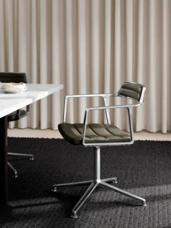 Vipp452 Swivel kontorsstol med hjul Pol. aluminium-bosco green