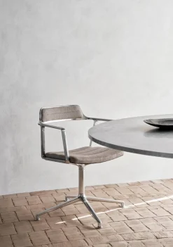 Vipp452 Swivel kontorsstol Pol. aluminium-dark sand